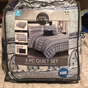 King Quilt and sheet set!